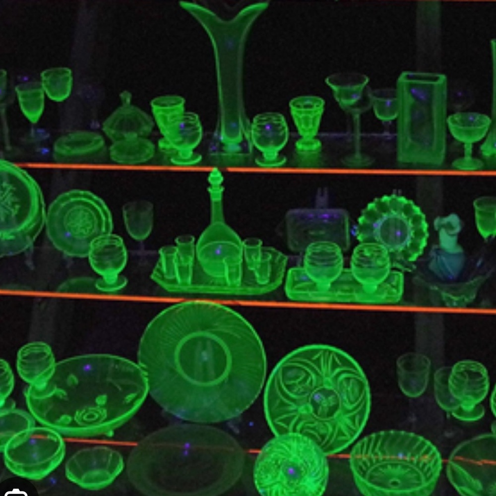 All GLOW SHARE SHOW!! August 2! 8:30pm cst. Tray is Open!
